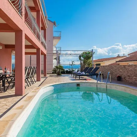 Solaris - Private Pool Feriehus